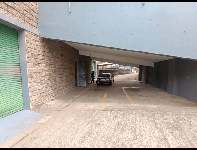 2,000M² WAREHOUSE TO LET IN PINETOWN CENTRAL